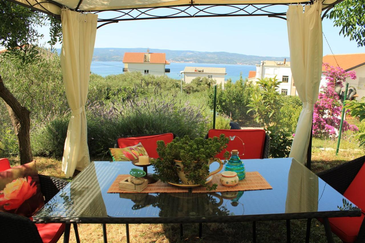 Apartments Petrada Omis Exterior photo